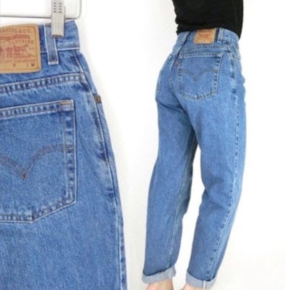 Levi's 550 Classic Relaxed Tapered High Mom Jeans